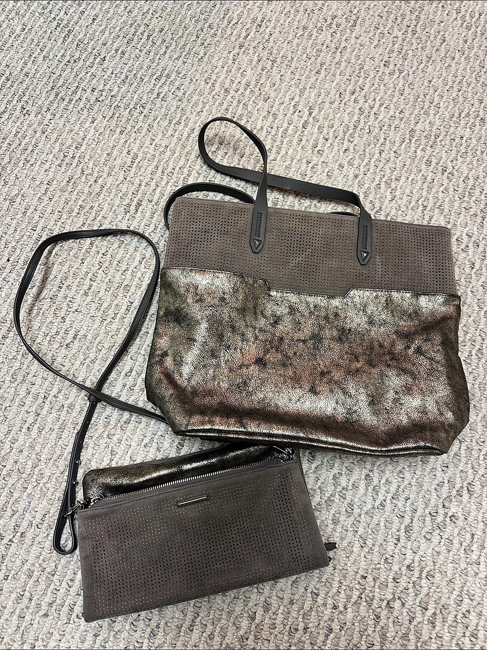 Stella & Dot Tote in Light Grey/Brown & Gold